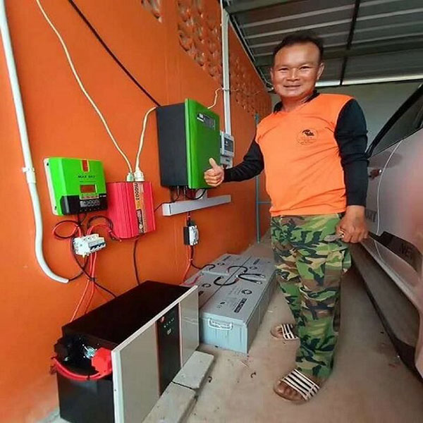 200 ensembles de batteries solaires au lithium installés à Bangkok